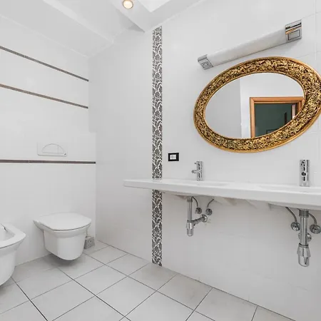Classical Deribasivska 3-Bedrooms Apartment Odesa Exterior photo