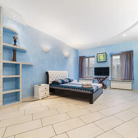 Classical Deribasivska 3-Bedrooms Apartment Odesa Exterior photo
