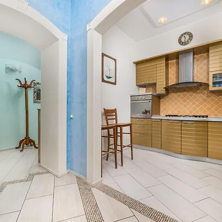 Classical Deribasivska 3-Bedrooms Apartment Odesa Exterior photo