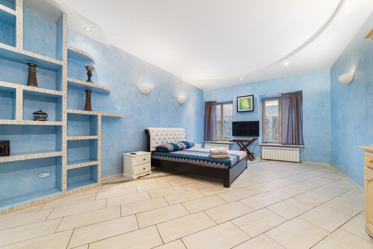 Apartment Classical Deribasivska 3-bedrooms *