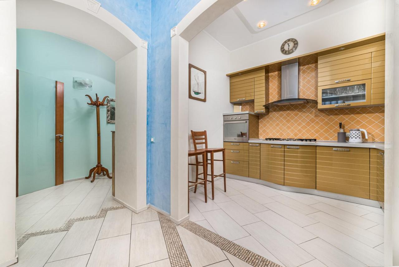 Classical Deribasivska 3-bedrooms