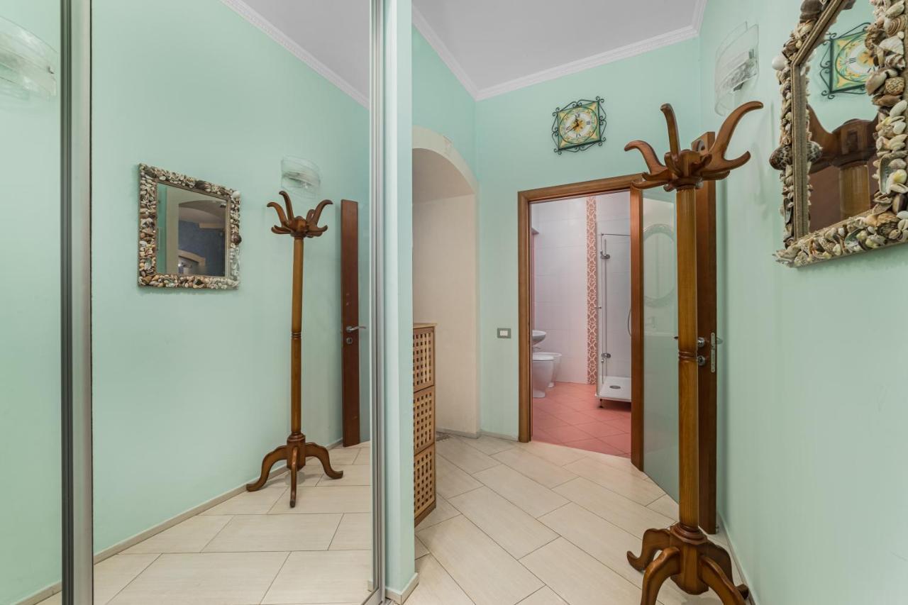 Classical Deribasivska 3-bedrooms Odesa