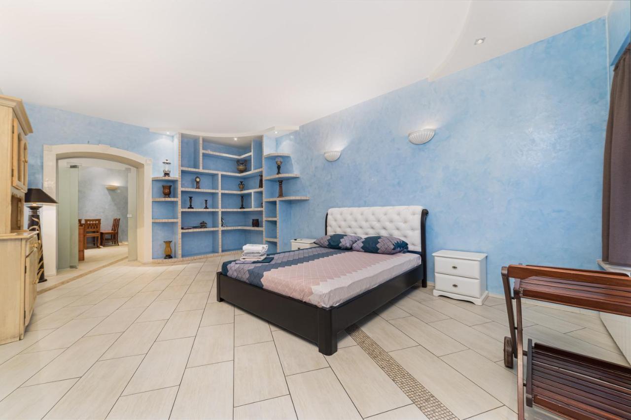 Classical Deribasivska 3-bedrooms * Odesa